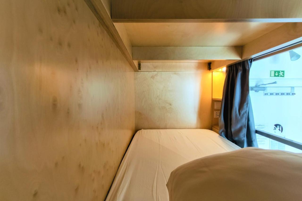 Rivoli Cinema Hostel بورتو المظهر الخارجي الصورة A berth in a sleeping car