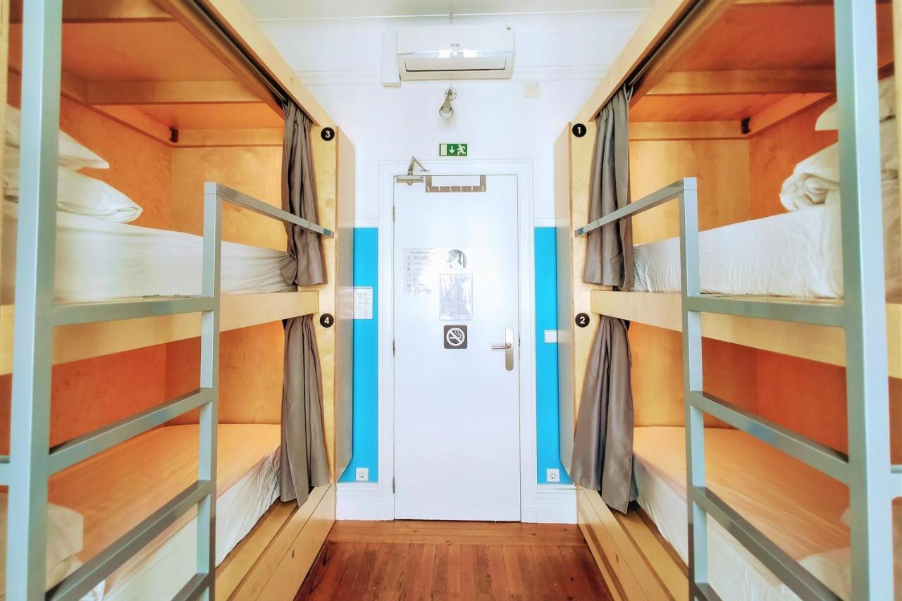 Rivoli Cinema Hostel بورتو المظهر الخارجي الصورة A typical room at a youth hostel