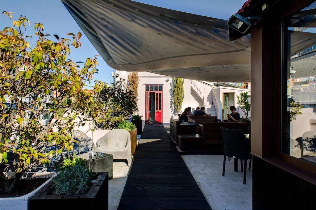 Rivoli Cinema Hostel بورتو المظهر الخارجي الصورة The rooftop terrace